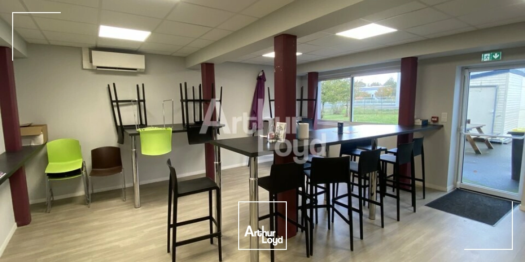 Locaux d'activité & Entrepôts - Vente - SAINT ETIENNE EN COGLES - 35460 - 1520-1520 - 8012963