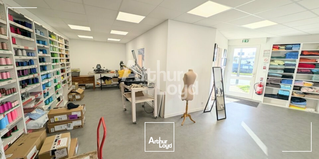 Locaux d'activité & Entrepôts - Location - VEZIN-LE-COQUET - 35132 - 190-190 - 8014502
