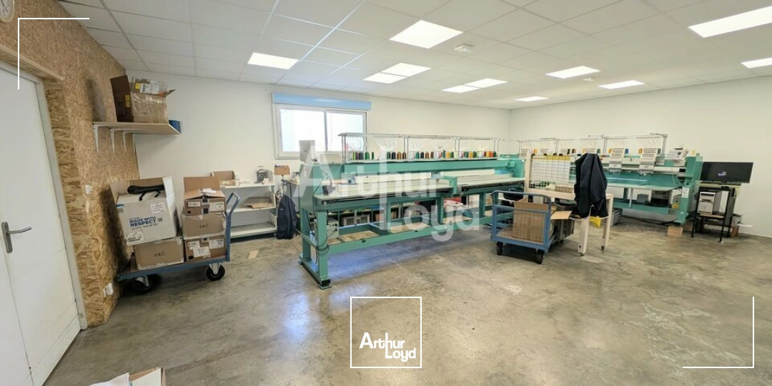 Locaux d'activité & Entrepôts - Location - VEZIN-LE-COQUET - 35132 - 190-190 - 8014504