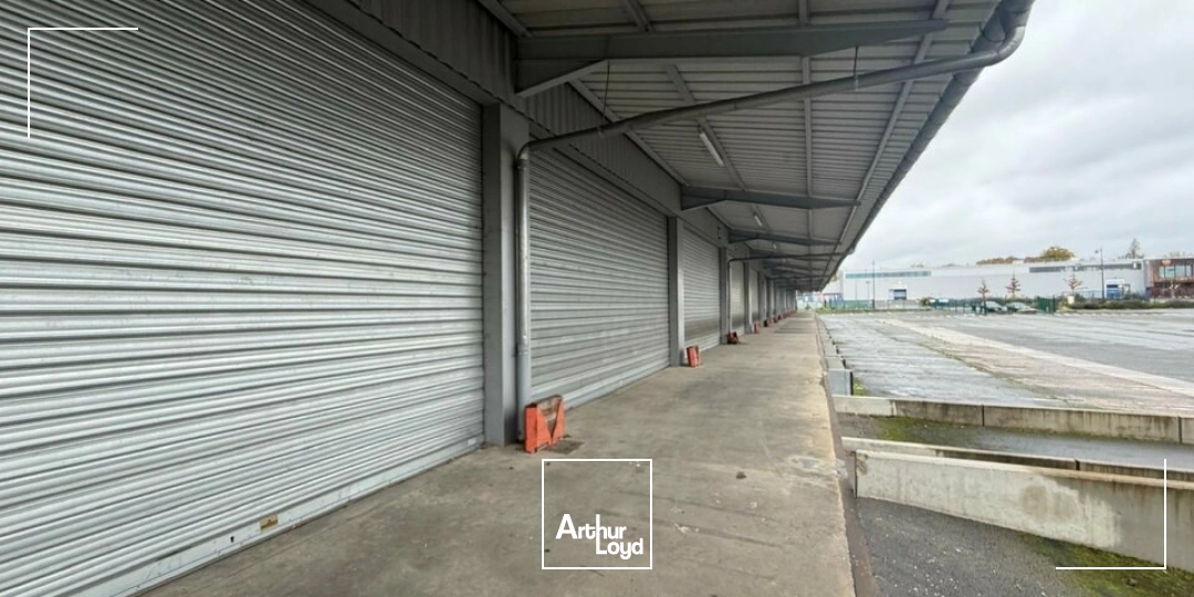 Locaux d'activité & Entrepôts - Vente - BOURGES - 18000 - 1800-1800 - 8019155