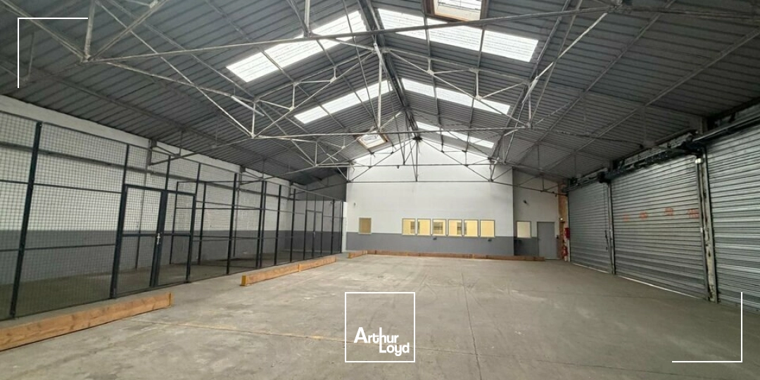Locaux d'activité & Entrepôts - Vente - BOURGES - 18000 - 1800-1800 - 8019156