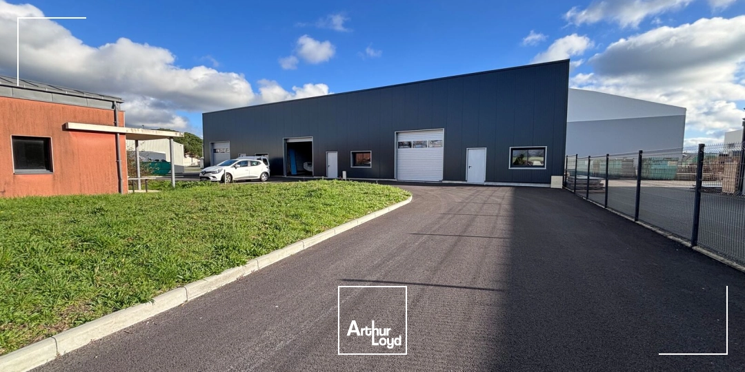 Locaux d'activité & Entrepôts - Location - MACHECOUL - 44270 - 140-300 - 8035658