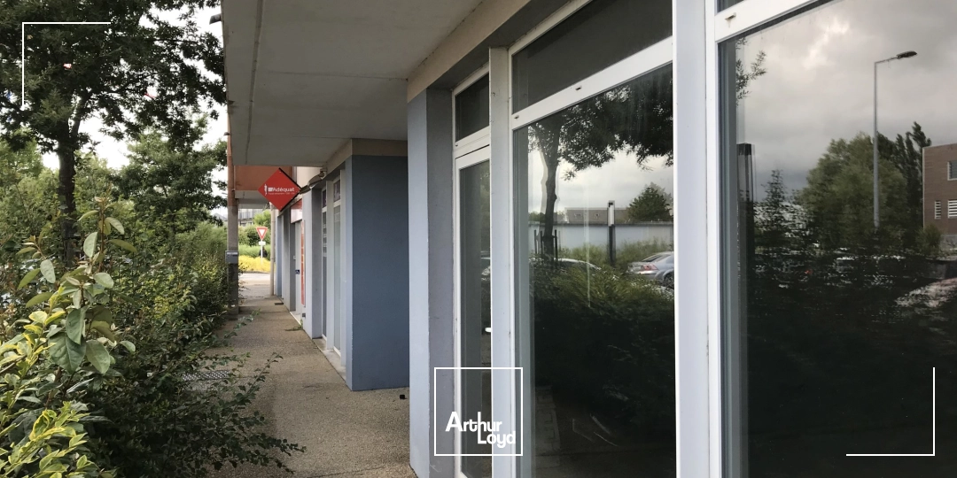Locaux commerciaux - Location - TRIGNAC - 44570 - 50.4-100.8 - 8036534