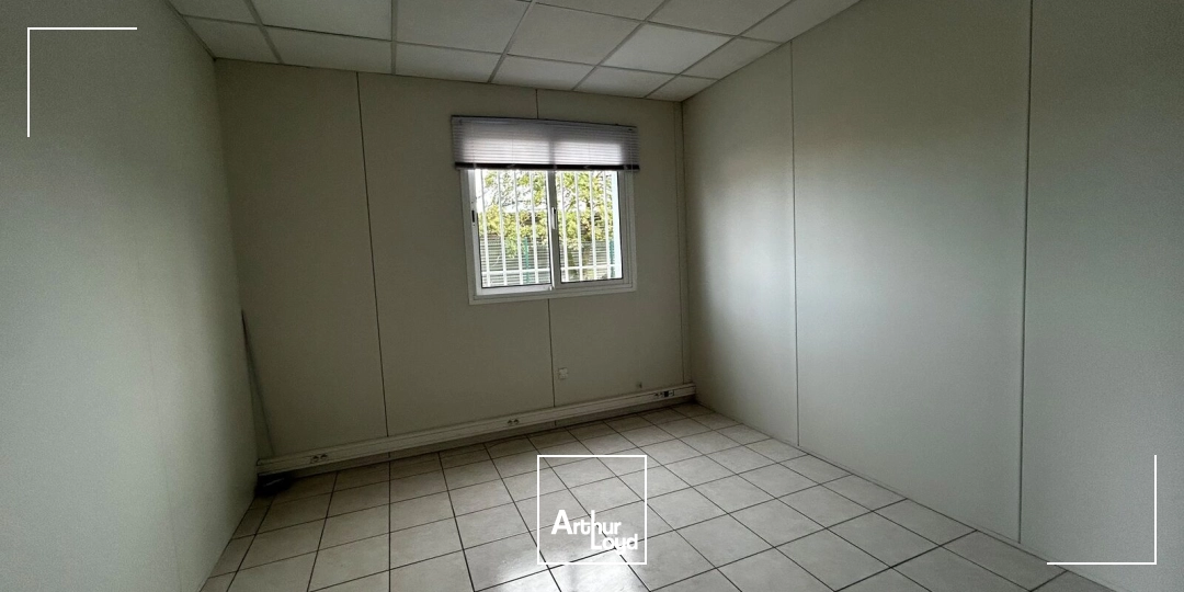 Locaux d'activité & Entrepôts - Location - BLANQUEFORT - 33290 - 240-240 - 8042641