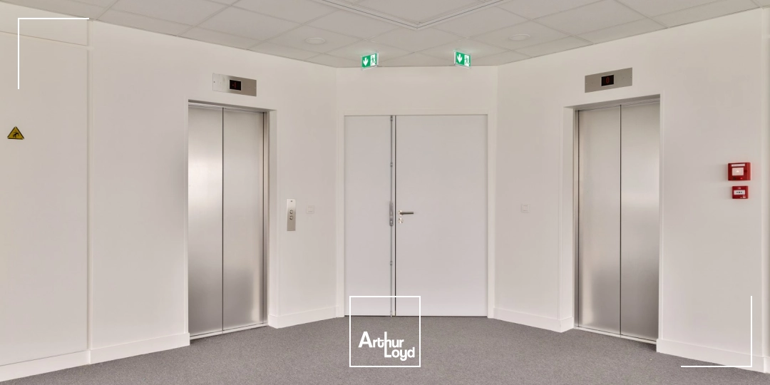 Bureaux - Location - VELIZY VILLACOUBLAY - 78140 - 372.7-3317.7 - 8048004