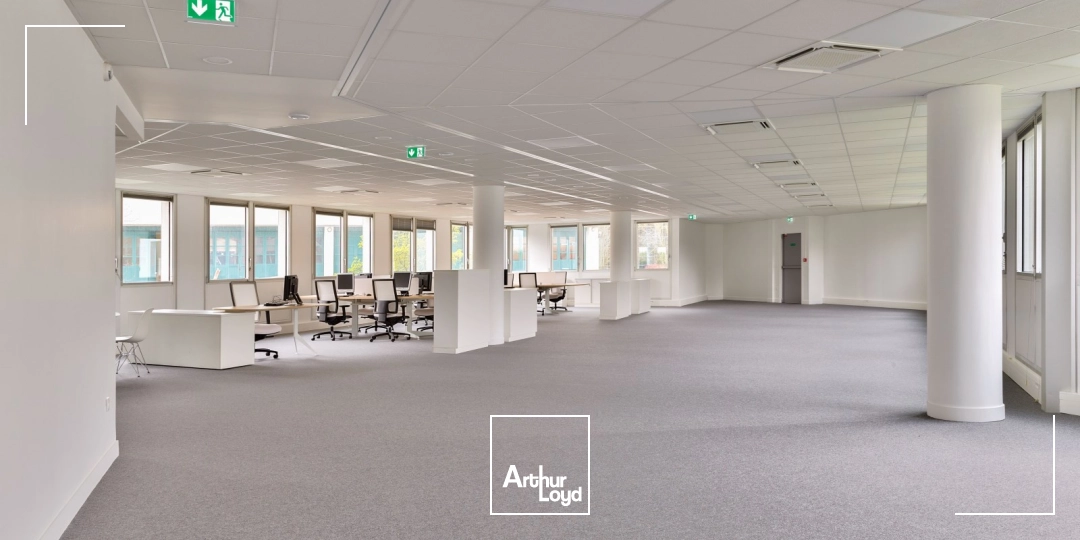 Bureaux - Location - VELIZY VILLACOUBLAY - 78140 - 372.7-3317.7 - 8048006