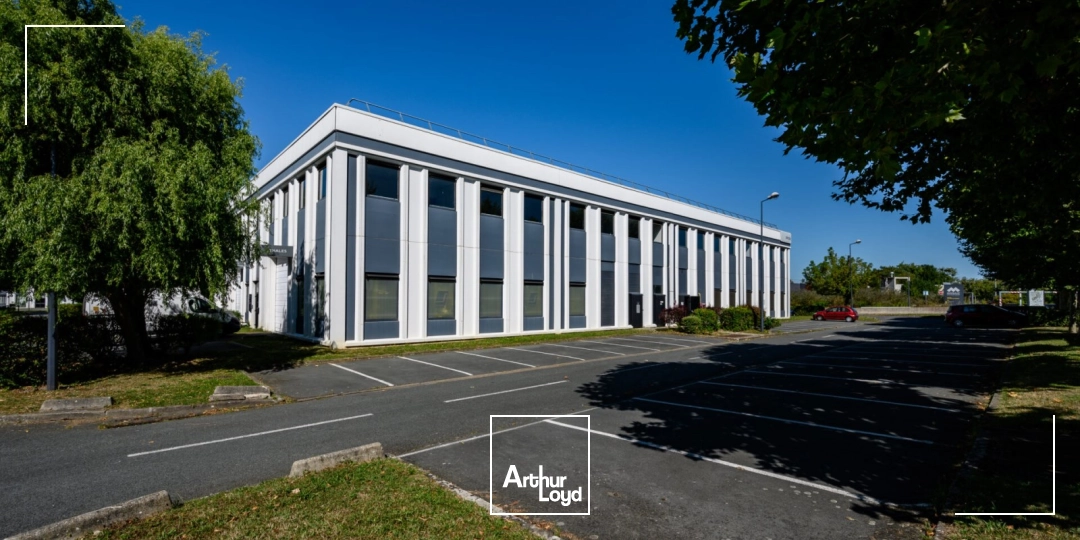 Locaux d'activité & Entrepôts - Location - VILLEBON SUR YVETTE - 91140 - 54-1617 - 8048415