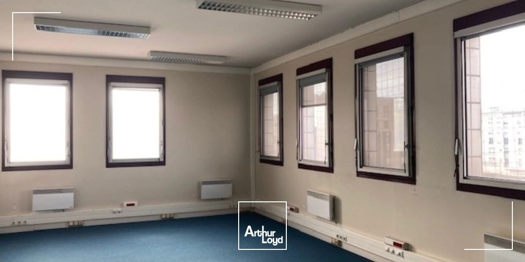 Bureaux - Location - MONTIGNY LE BRETONNEUX - 78180 - 755.8-755.8 - 8049669