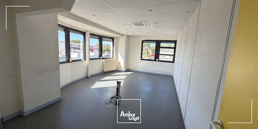 Bureaux - Location - MARTIN EGLISE - 76370 - 667-667 - 8080425