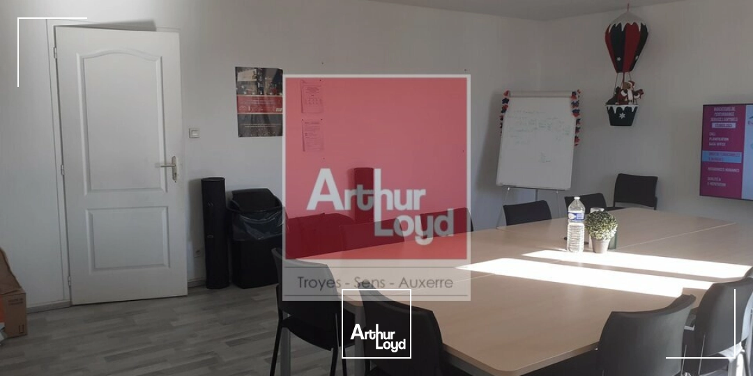 Locaux d'activité & Entrepôts - Location - LA CHAPELLE-SAINT-LUC - 10600 - 302-302 - 7025507