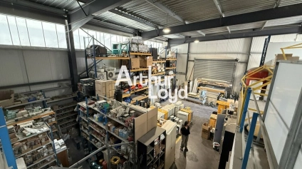 À LOUER - LOCAL D'ACTIVITÉ DE 507 m² AVEC 1500 m² DE TERRAIN - Offre immobilière - Arthur Loyd