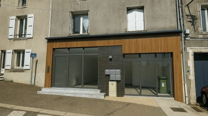 BUREAUX CLÉS EN MAIN AU CUR DE CHAMPDENIERS  IDÉAL PROFESSION LIBÉRALE ! - Offre immobilière - Arthur Loyd