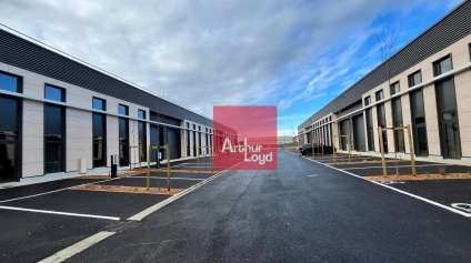 LOCAUX NEUFS - STOCKAGE + MEZZANINE -GALLARGUES A LOUER ou A VENDRE - Plusieurs lots disponibles - Offre immobilière - Arthur Loyd