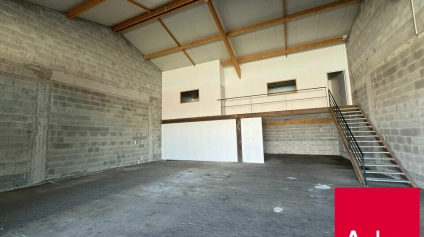 Proche BAYONNE, A LOUER, local d'activités de 250 m² - Offre immobilière - Arthur Loyd