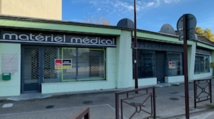 Bureaux commerciaux/local commercial à louer Avignon périphérie. - Offre immobilière - Arthur Loyd