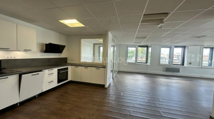 BUREAUX à LOUER de 363.6 m² - Offre immobilière - Arthur Loyd