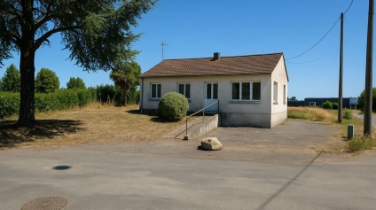 BUREAUX AVEC FONCIER CONSTRUCTIBLE NIORT MENDES FRANCE - Offre immobilière - Arthur Loyd