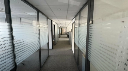 TOURS DEUX LIONS BUREAUX A LOUER 892 M² PARKINGS - Offre immobilière - Arthur Loyd