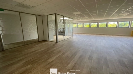 A louer - Bureaux rénovés - Rillieux-La-Pape - Offre immobilière - Arthur Loyd