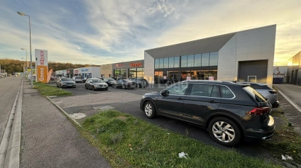 LOCAL COMMERCIAL à VENDRE de 715 m² - Offre immobilière - Arthur Loyd