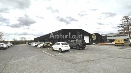 A Louer - Local d'activité de 1306m2 avec bureaux climatisés à REIMS - Offre immobilière - Arthur Loyd