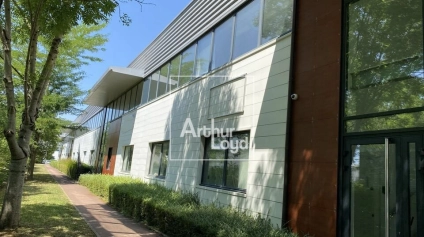  LISSES - ENTREPOT A LOUER - Offre immobilière - Arthur Loyd