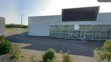 Investissement immobilier d'entreprise : murs commerciaux loués à vendre à Poitiers - Offre immobilière - Arthur Loyd