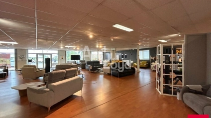 BLOIS - VENTE LOCAL COMMERCIAL DE 1 102,09 M² - AXE PASSANT - Offre immobilière - Arthur Loyd