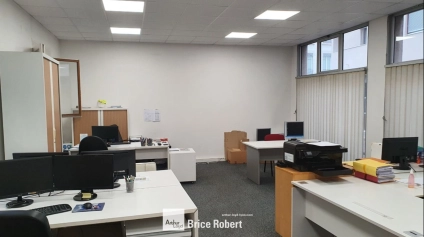 A louer - Bureaux avec accès indépendant - Lyon 6ème - Offre immobilière - Arthur Loyd