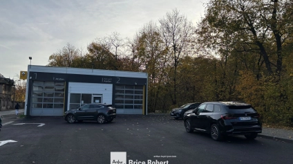 À louer - Local commercial sur terrain indépendant à usage mixte, bénéficiant d'une forte visibilité - Sainte-Foy-lès-Lyon - Offre immobilière - Arthur Loyd