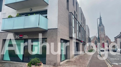 Location local commercial 150 m² Bousbecque avec parkings privatifs - Offre immobilière - Arthur Loyd