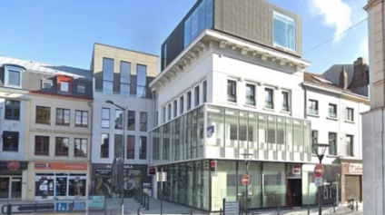 Roubaix - Hotel de Ville - Métro au pied de l'immeuble - Commerces et services.Surface de 190m2 à louer/ à vendre. - Offre immobilière - Arthur Loyd