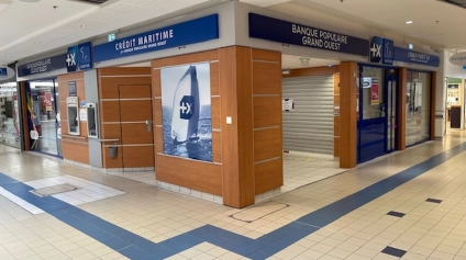 LOCAL COMMERCIAL GALERIE COMMERCIALE SAINT MARTIN DES CHAMPS - Offre immobilière - Arthur Loyd