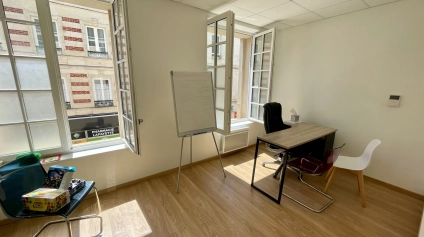 A VENDRE - BUREAUX 72 M2 - HYPER CENTRE DE COMPIEGNE - Offre immobilière - Arthur Loyd