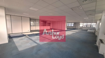COURNON D'AUVERGNE A PROXIMITE DU ZENITH A LOUER BUREAUX 295M² - Offre immobilière - Arthur Loyd