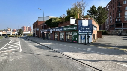 LOCAL COMMERCIAL DE 260M2 / AUSHOPPING V2 VILLENEUVE D'ASCQ - SUPERBE EFFET D'ENSEIGNE & PARKINGS VL EN NOMBRE, RARE SUR LE SECTEUR - Offre immobilière - Arthur Loyd