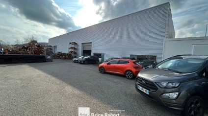 Local d'activités à louer à Grigny avec pont roulant et grand volume - Offre immobilière - Arthur Loyd