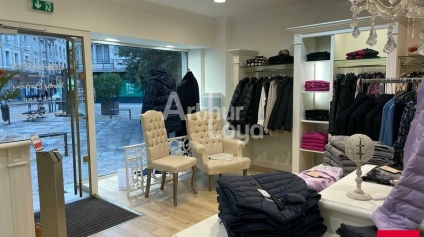 BLOIS - VENTE LOCAL COMMERCIAL DE 60,65 M² - HYPERCENTRE - Offre immobilière - Arthur Loyd