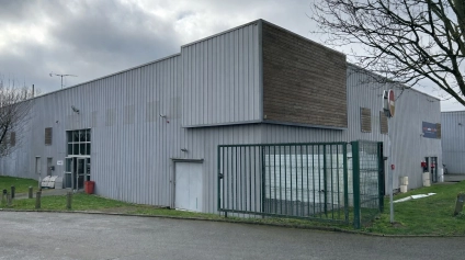 Entrepot à louer à Villeneuve dAscq avec showroom et accès rapide - Offre immobilière - Arthur Loyd