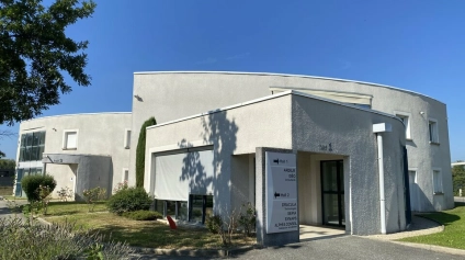 Bureaux à vendre à Valence avec entrepôt et parkings, nombreux extérieurs - Offre immobilière - Arthur Loyd