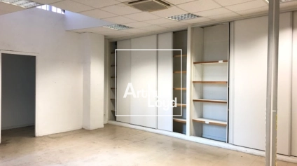 Bureaux à louer à Nîmes centre emplacement proche Arènes et accès multiples - Offre immobilière - Arthur Loyd
