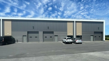LOCAL D'ACTIVITÉ À LOUER 750M² - ZONE NORD  DOMPIERRE-SUR-YON - Offre immobilière - Arthur Loyd