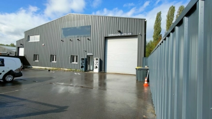 A louer - Local d'activité indépendant d'environ 633m2 secteur Bazancourt <br /> - Offre immobilière - Arthur Loyd