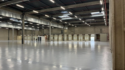 Entrepôts à louer à Saint-Witz proche Roissy CDG rénovés hauteur libre 7,6 m - Offre immobilière - Arthur Loyd