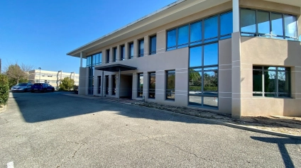 BUREAUX À LOUER AVEC VUE DÉGAGÉE - Offre immobilière - Arthur Loyd