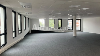 Bureaux neufs à louer à Béthune centre avec accès immédiat à la gare - Offre immobilière - Arthur Loyd