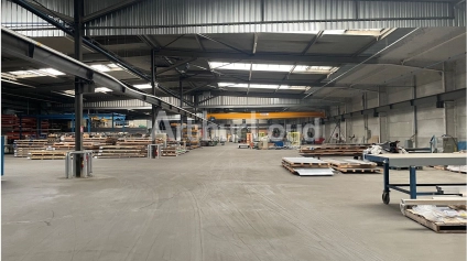 Entrepôt industriel à louer à Annezin avec ponts roulants et bureaux rénovés - Offre immobilière - Arthur Loyd