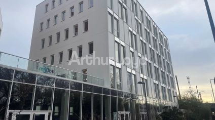Bureaux à louer ou à vendre à Lens proche gare TGV dans immeuble neuf lumineux - Offre immobilière - Arthur Loyd