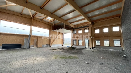 Cellule d'activité à louer à Billy-Berclau accès immédiat RN47 et autoroutes - Offre immobilière - Arthur Loyd