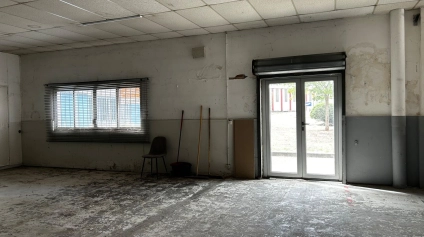 Local d'activités à louer à Blanquefort - 185 m² avec bureaux prêts à l'emploi et stationnement - Offre immobilière - Arthur Loyd